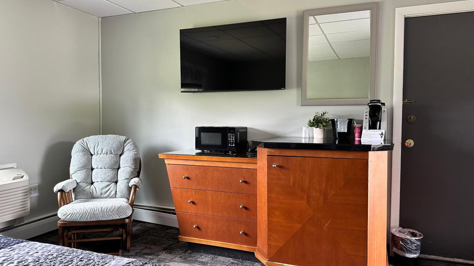 Colonial Valley Motel Farmington Экстерьер фото
