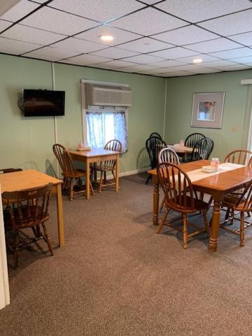 Colonial Valley Motel Farmington Экстерьер фото